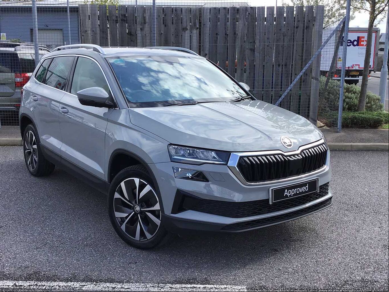 SKODA Karoq Estate 1.5 TSI SE L 5dr DSG