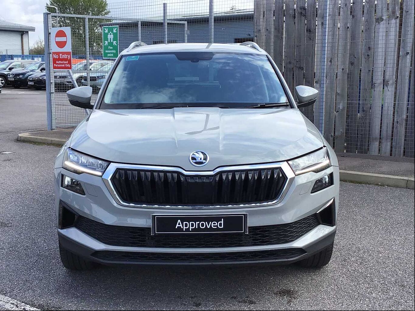 SKODA Karoq Estate 1.5 TSI SE L 5dr DSG