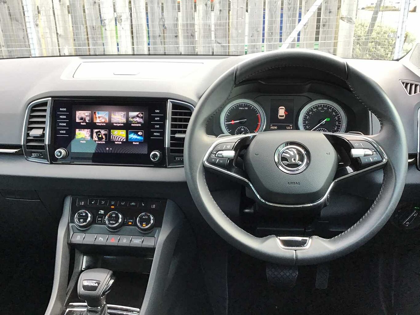 SKODA Karoq Estate 1.5 TSI SE L 5dr DSG