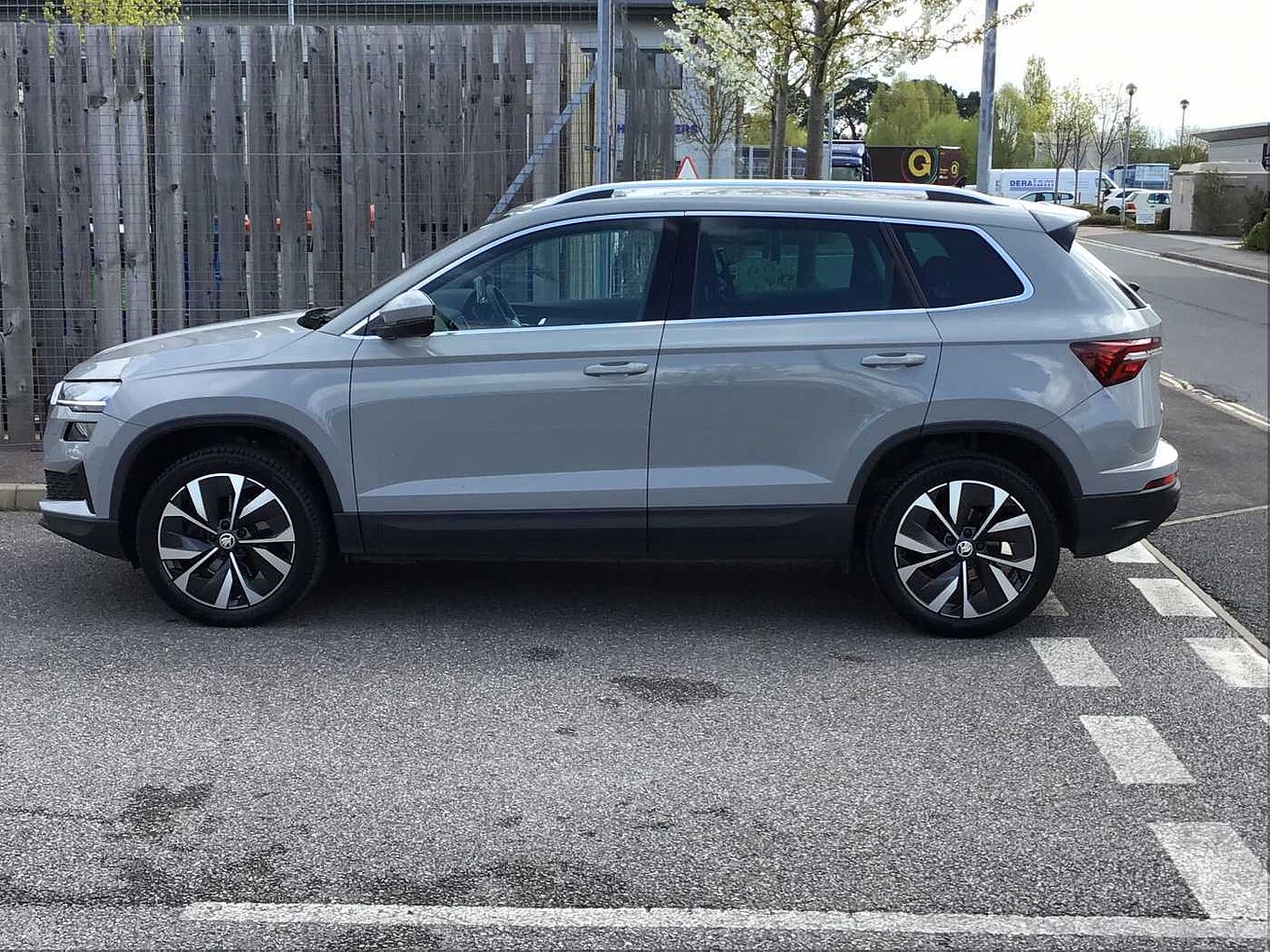 SKODA Karoq Estate 1.5 TSI SE L 5dr DSG