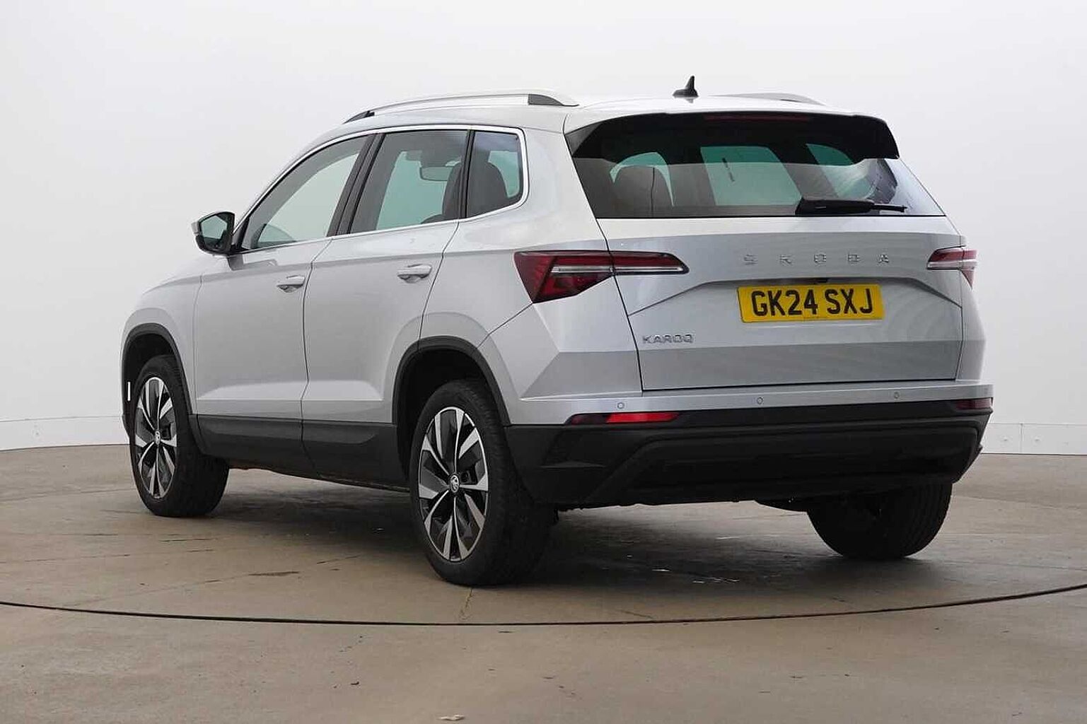 SKODA Karoq SUV 1.0 TSI (116ps) SE L